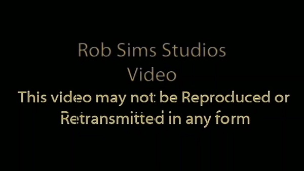 Product picture Fitness Model Fern Assard turns it on in a photo shoot